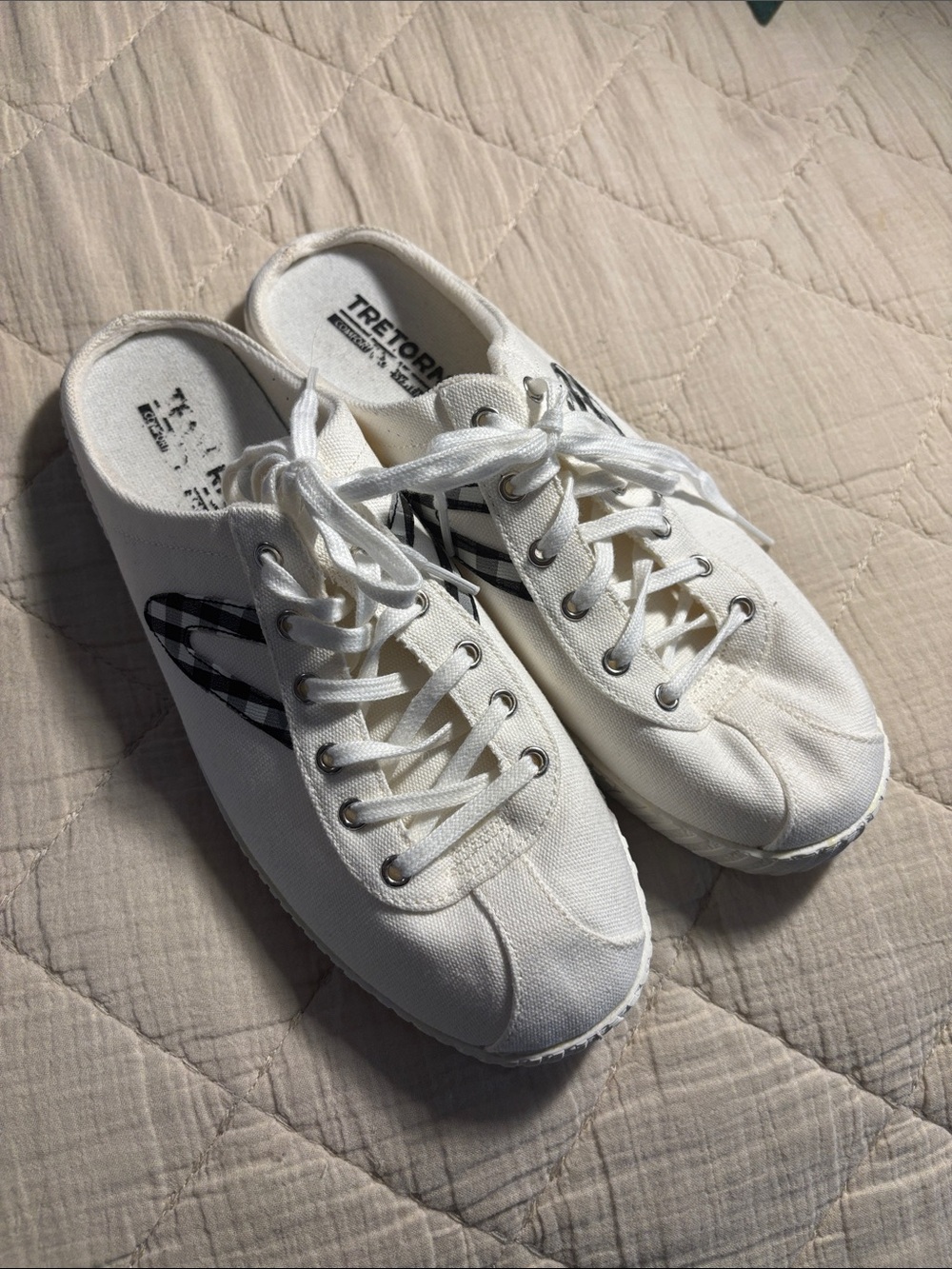 Tretorn White Canvas Lace-Up Mule Sneakers with Black Plaid Accent
